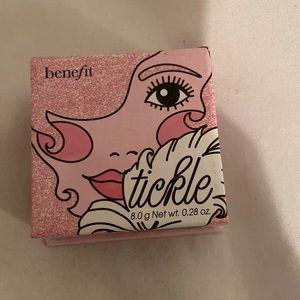 Benefit highlighter